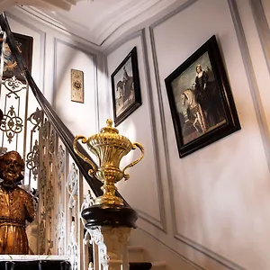 Henri Iv Hotel Parijs