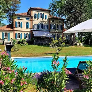 Oh, Le Chateau! Bed & Breakfast
